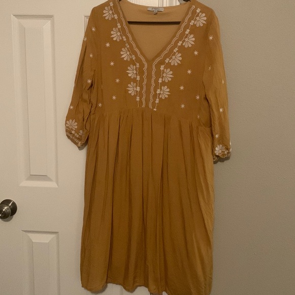 Mustard yellow dress - Picture 1 of 2